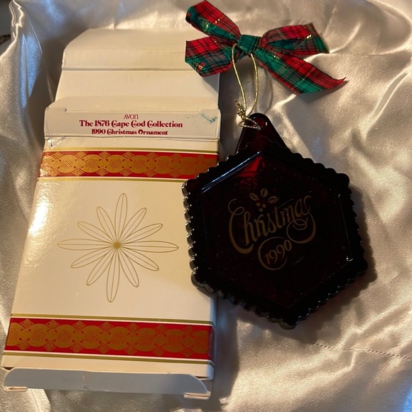 Collectible 1990 Christmas Ornament Red Cape Cod Glass RARE orig box - Picture 1 of 5